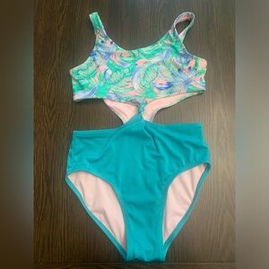 Girls Cut Out Bathing suit